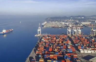 國際海運(yùn)作為全球貿(mào)易發(fā)展的重要推動(dòng)力之一