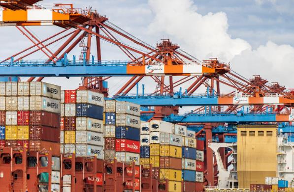 在國際貨運全球物流網(wǎng)絡崛起的進程中，科技創(chuàng)新是關鍵推動因素之一