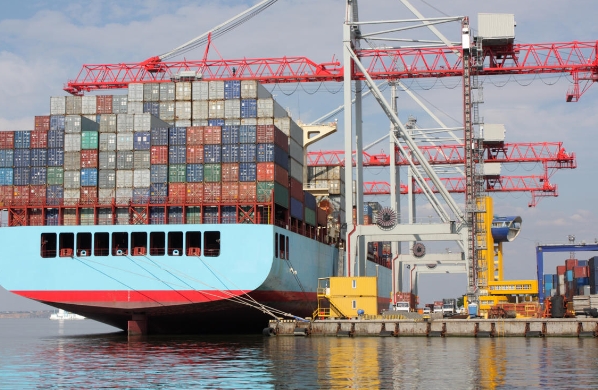 上海國際貨代作為承接國際貿(mào)易的紐帶，為貿(mào)易鋪就了一條通天之路