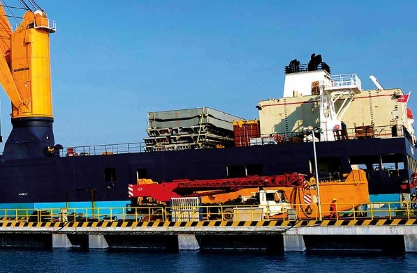 隨著全球貿(mào)易的增長，上海國際物流正面臨著新的挑戰(zhàn)與機(jī)遇