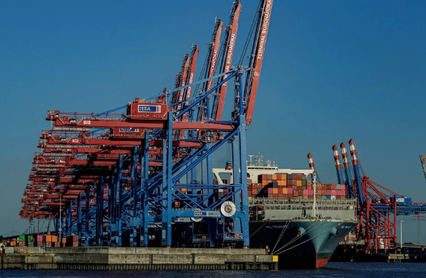 國(guó)際貨代不僅承擔(dān)著物流運(yùn)輸任務(wù)，更是全球貿(mào)易順暢進(jìn)行的重要保障