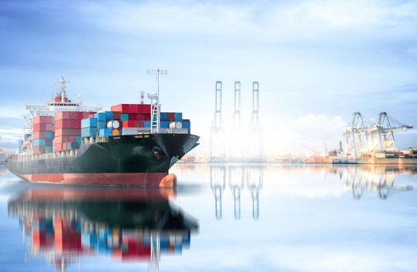 國(guó)際貨運(yùn)代理是連接世界的橋梁，在國(guó)際貿(mào)易中發(fā)揮著不可替代的作用