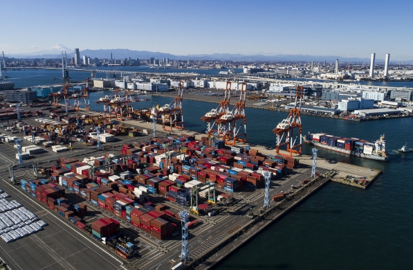 上海貨代公司如何憑借其智慧與策略，在激烈的競(jìng)爭(zhēng)中脫穎而出