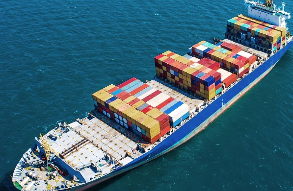 上海貨代公司為上海的國際貿(mào)易和經(jīng)濟(jì)發(fā)展做出了巨大貢獻(xiàn)