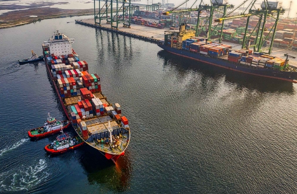 隨著全球貿(mào)易的深入發(fā)展，國際貨代行業(yè)正迎來前所未有的發(fā)展機(jī)遇