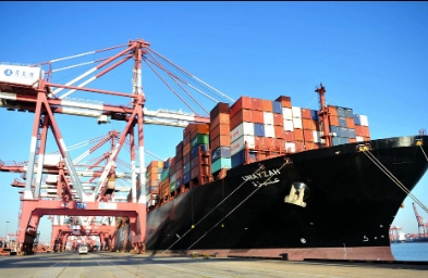 國際海運(yùn)在歷史的長河中不斷前行，見證著人類文明的進(jìn)步與變遷