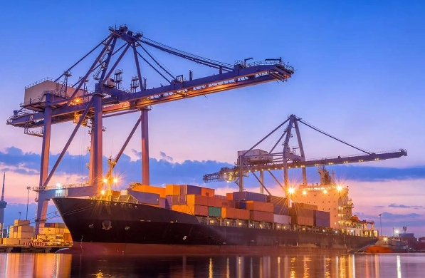 國際物流行業(yè)需要不斷發(fā)展，為全球經(jīng)濟的繁榮做出更大的貢獻