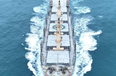 國(guó)際物流貨運(yùn)正以前所未有的速度和規(guī)模，跨越山海，連接世界