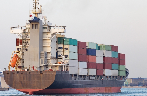 美國(guó)空運(yùn)的現(xiàn)狀、特點(diǎn)及其對(duì)全球經(jīng)濟(jì)的影響有哪些？